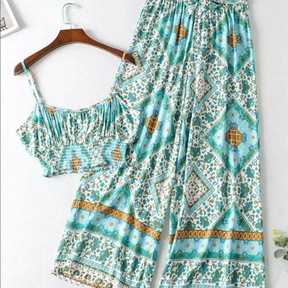 Boho Printed Two Piece Set - Picture 5 of 6